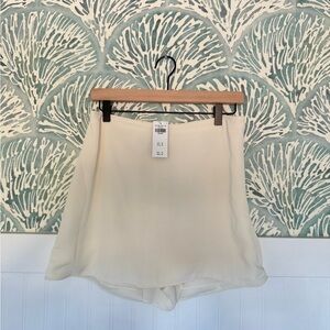 NWT Abercrombie white mini skort medium